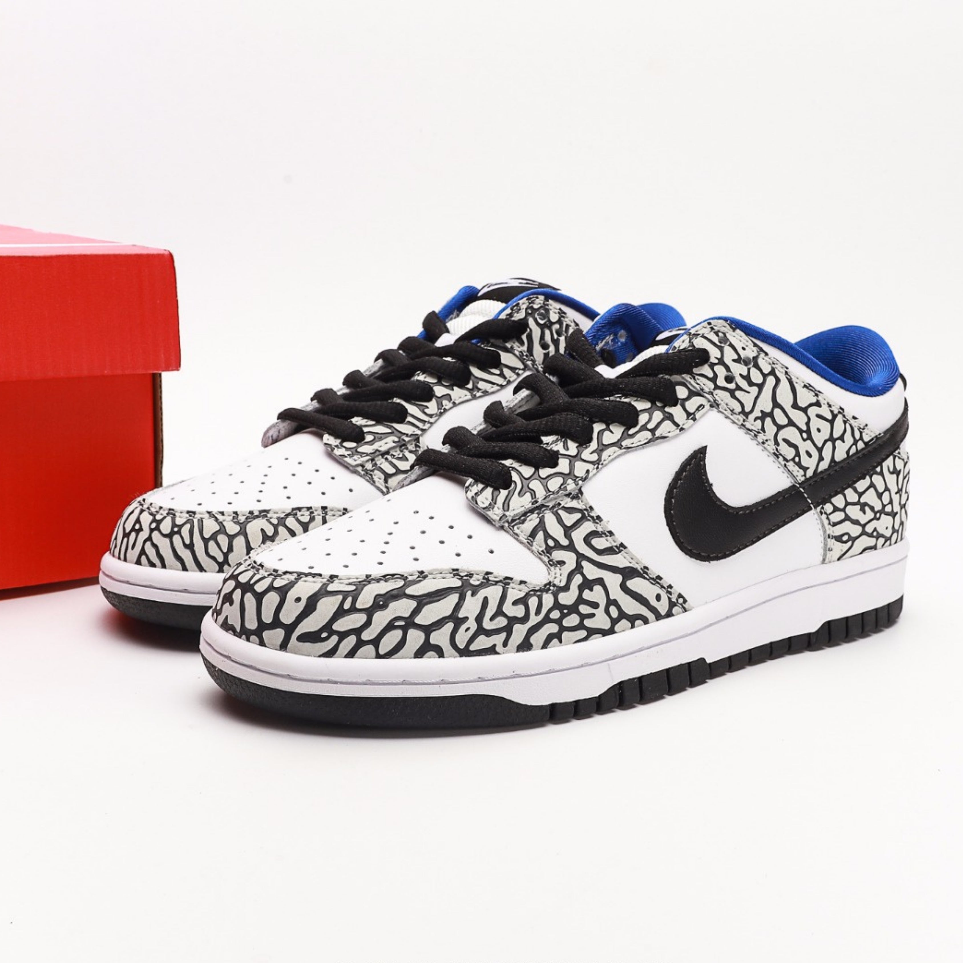 Nike SB Dunk Low Supreme White Cement