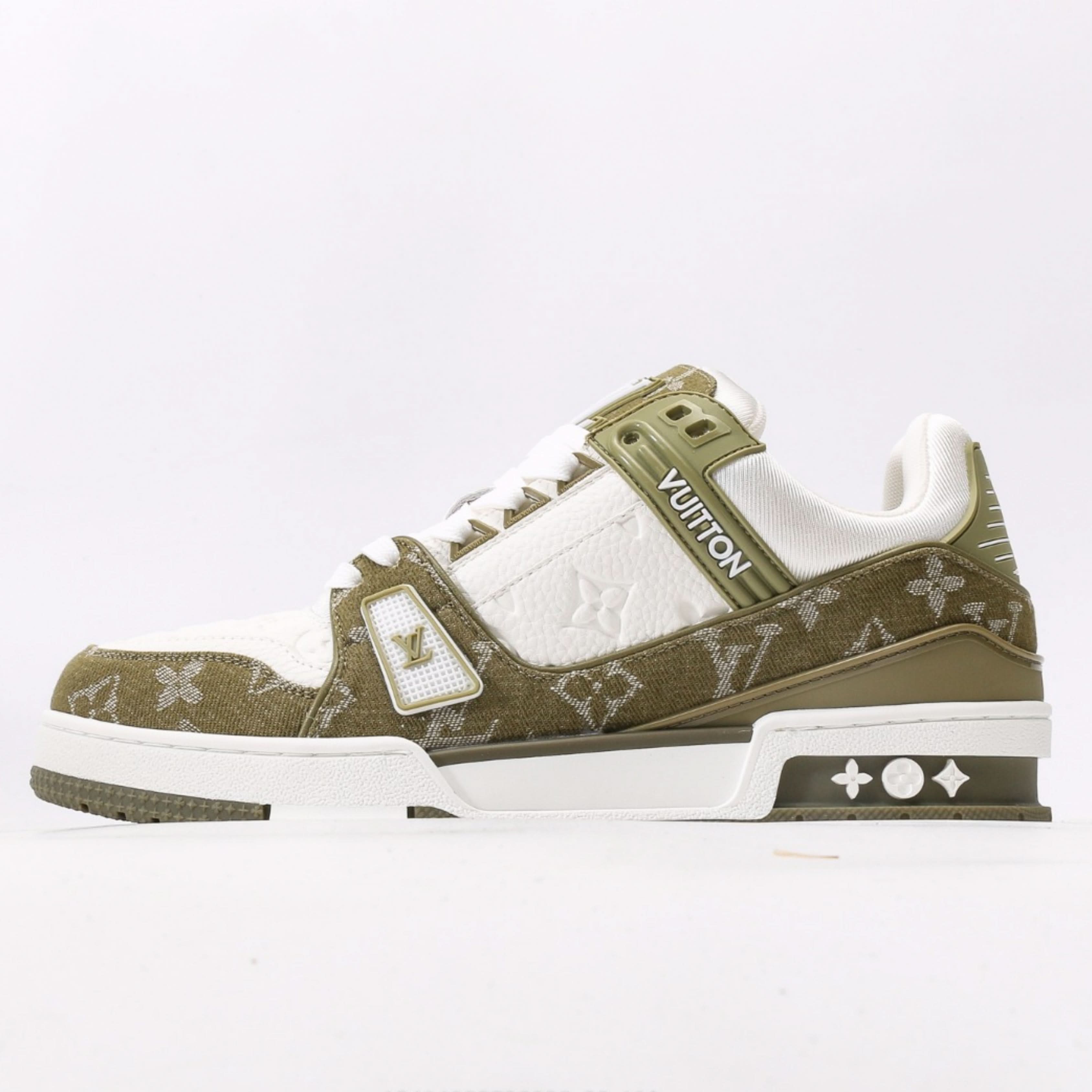 Louis Vuitton LV