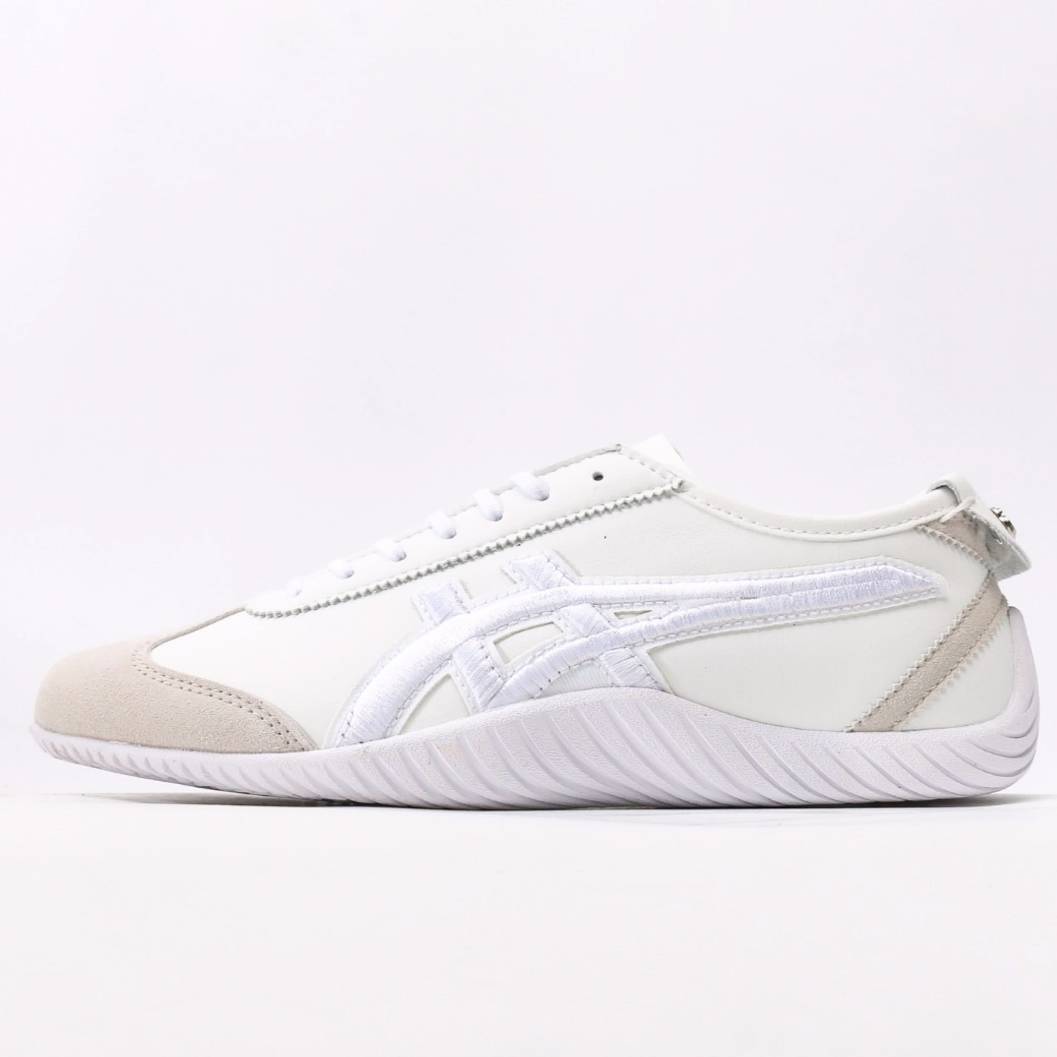 Onitsuka Tiger Unisex Low-Top Metal Accent
