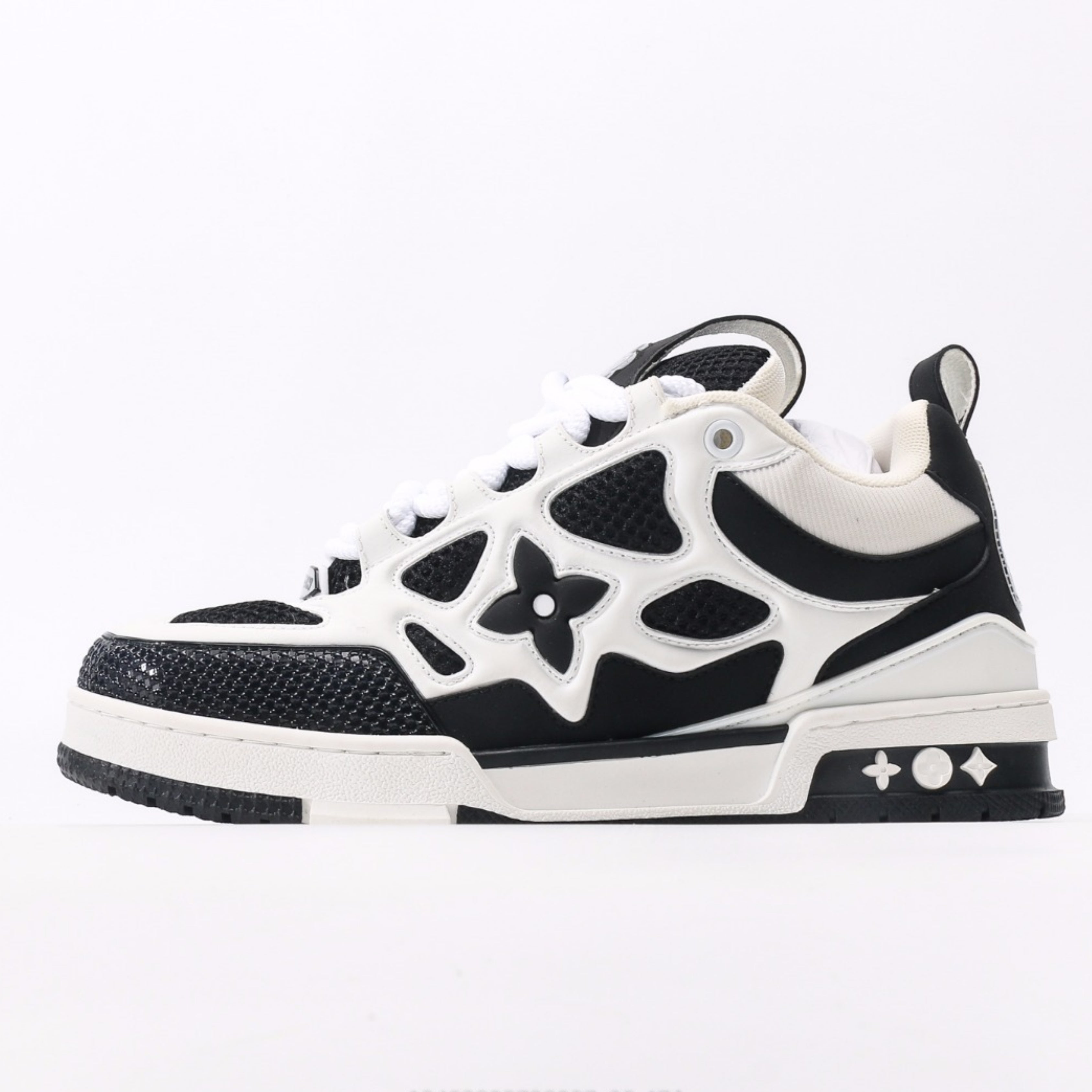 限定 LOUIS VUITTON シャプカスケーター カラー ブロックス Louis Vuitton LV Skate Colorblock – Blue Edition – Zyphertr