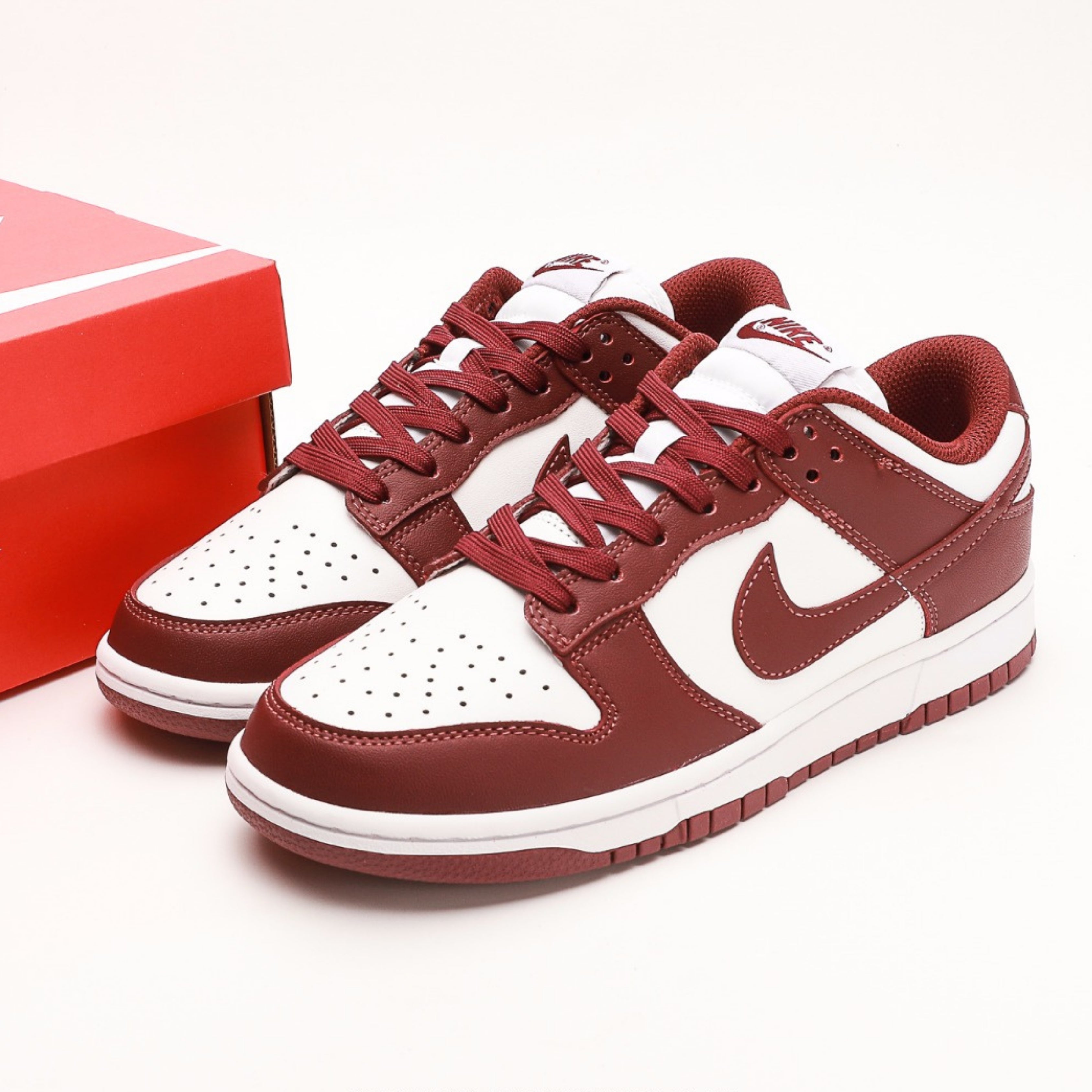 Nike Dunk Low Bordeaux