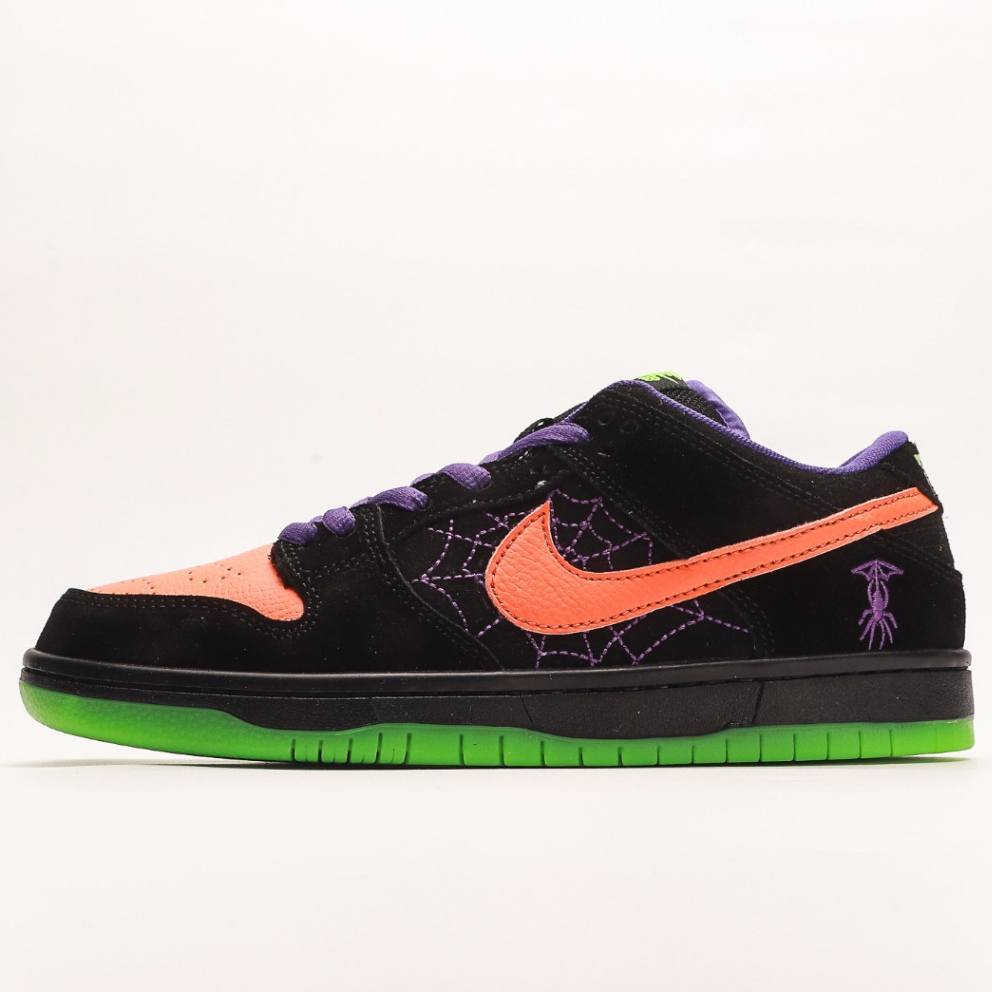 Nike SB Dunk Low Night of Mischief Halloween