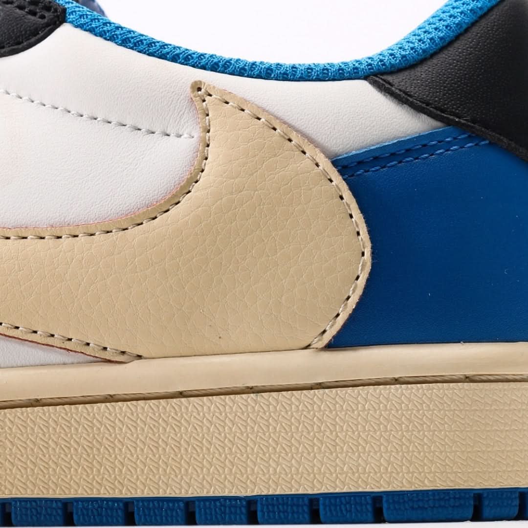 Nike Air Jordan 1 Low fragment design x Travis Scott