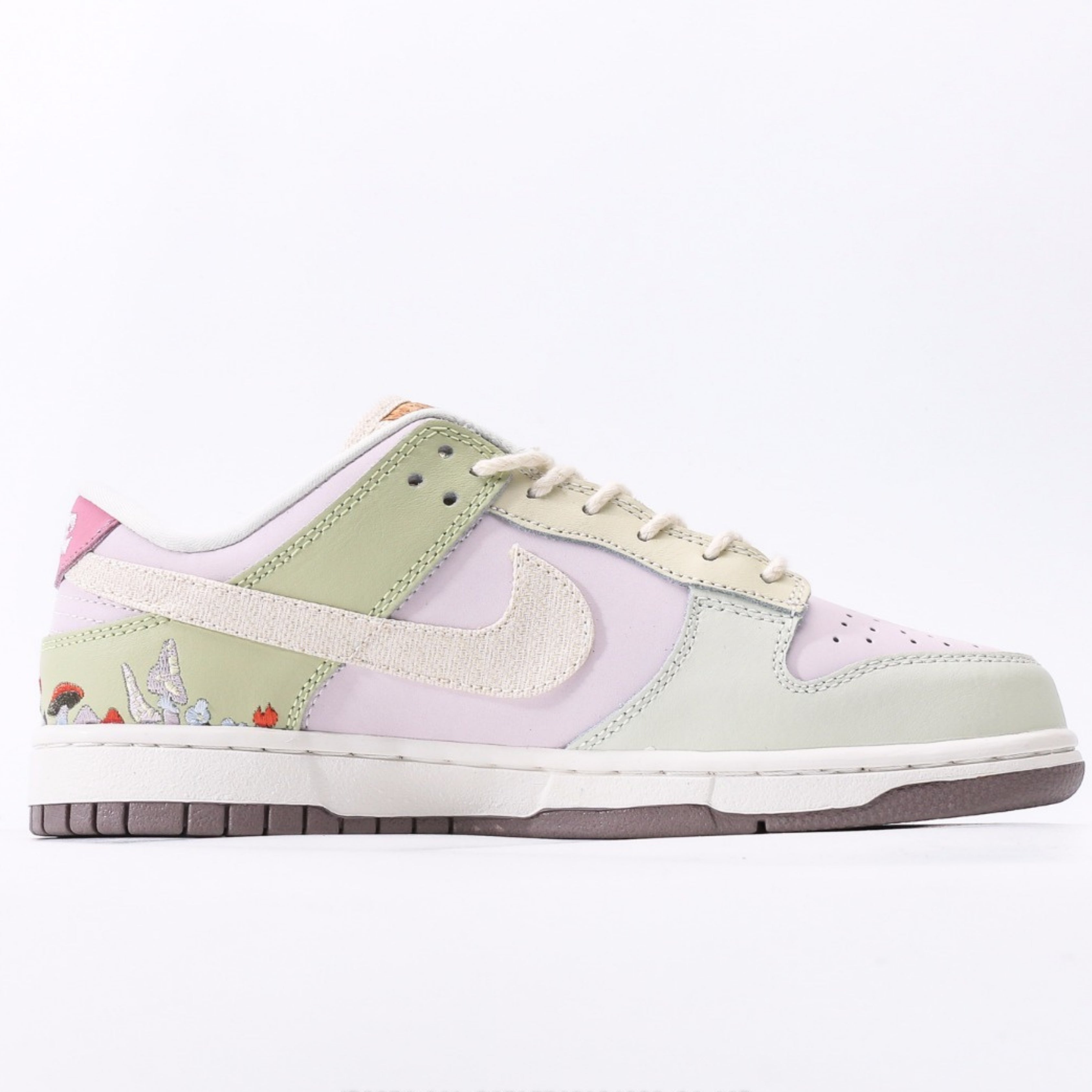 Nike Dunk Low LX Mushroom