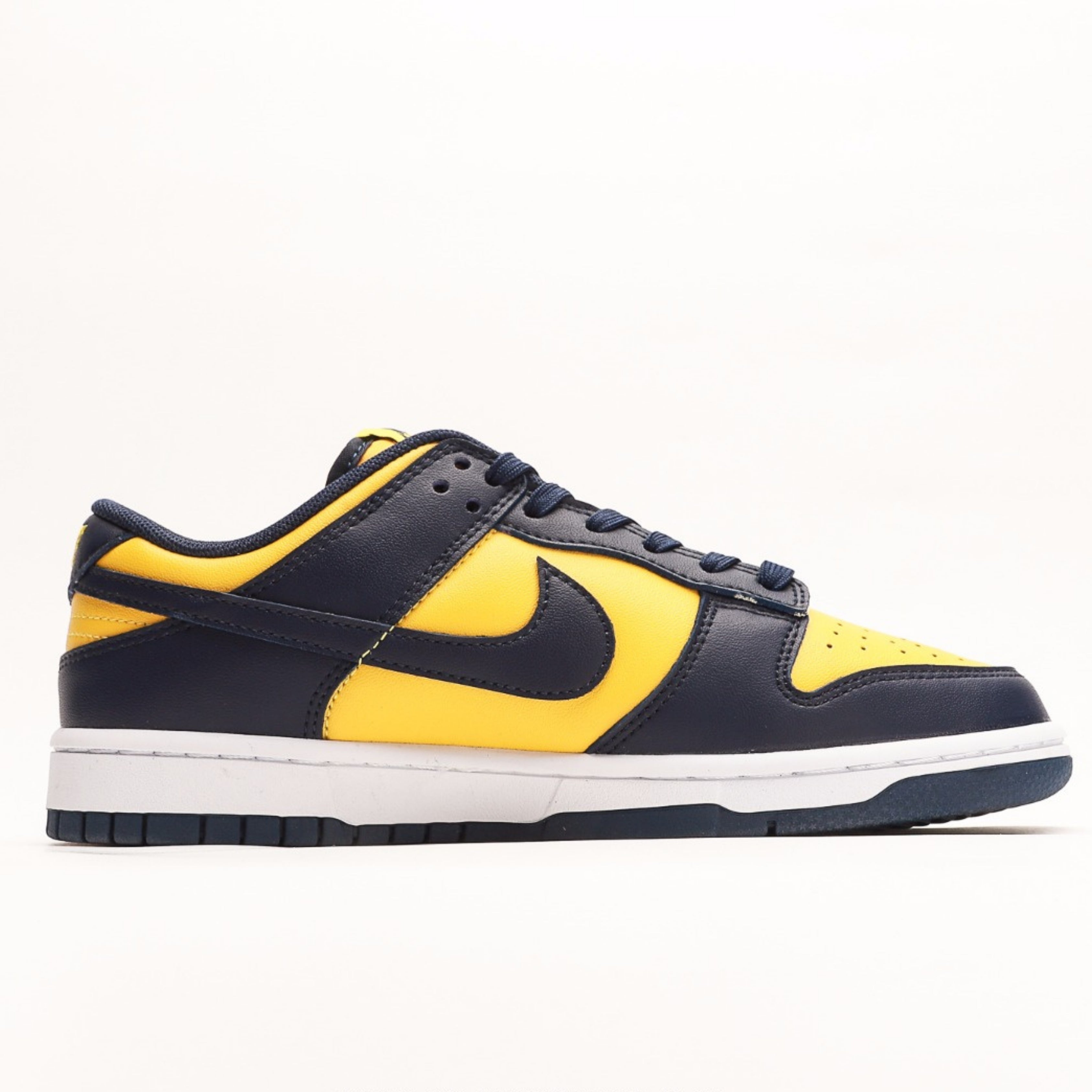 Nike Dunk Low Michigan