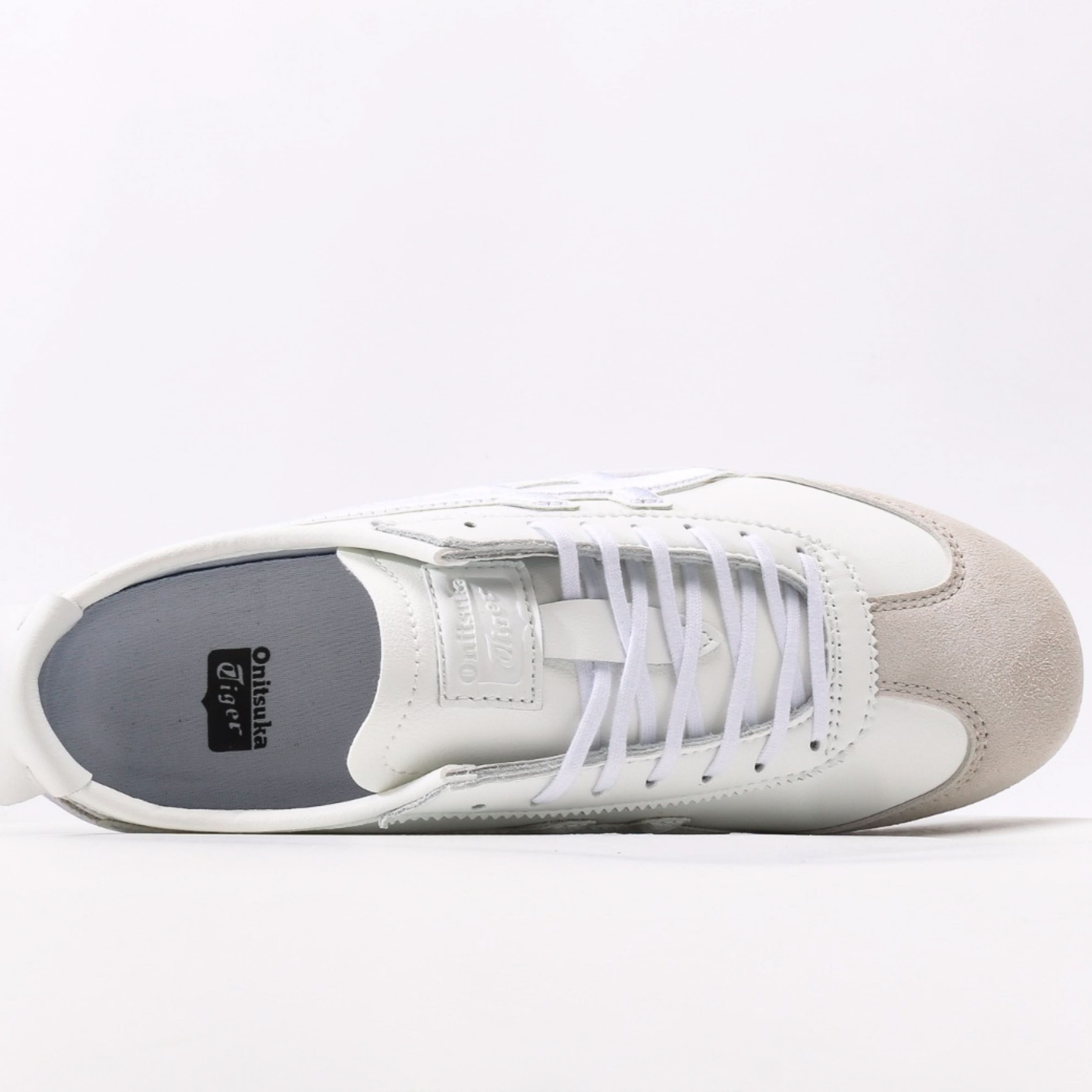 Onitsuka Tiger Unisex Low-Top Metal Accent