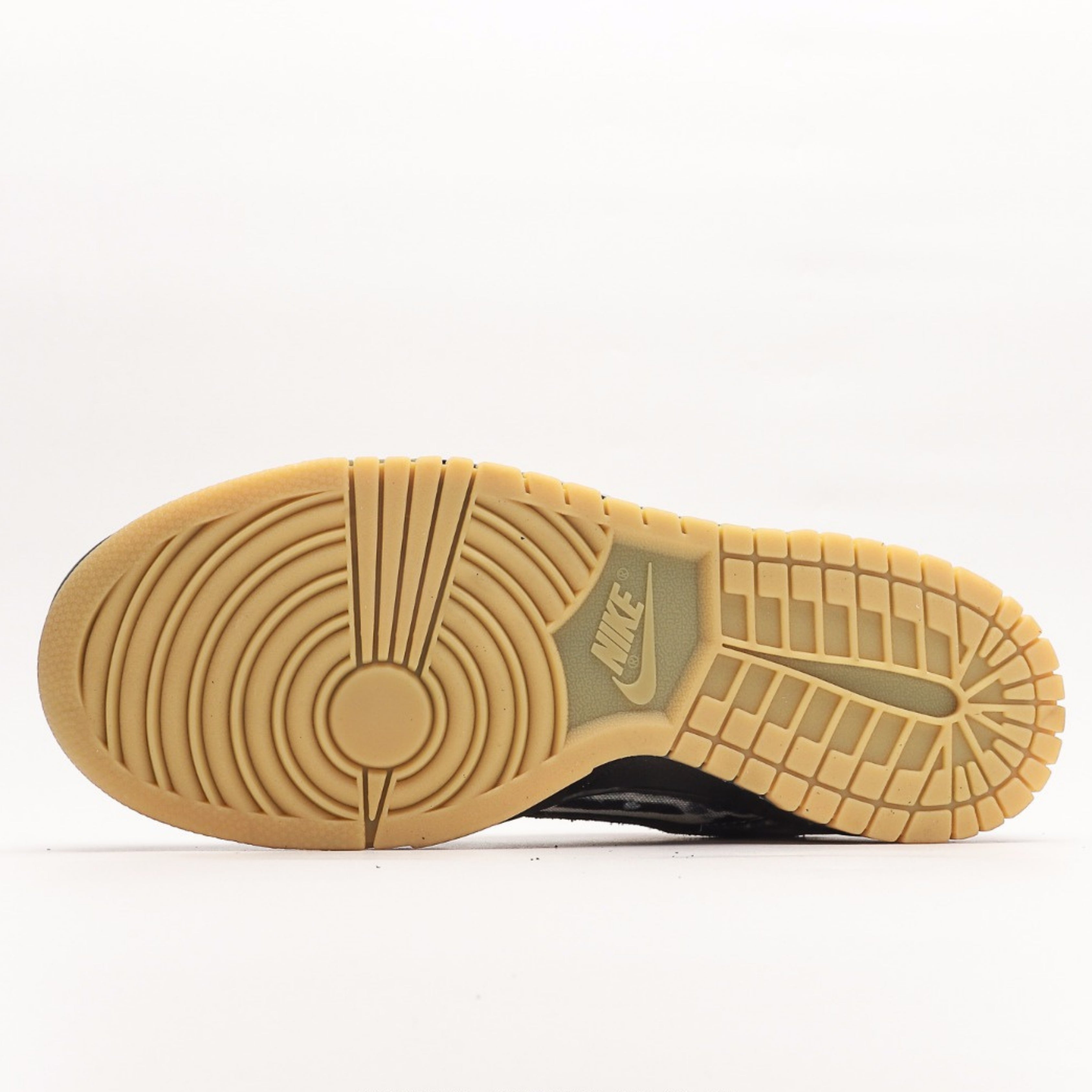Nike SB Dunk Low Supreme Rammellzee