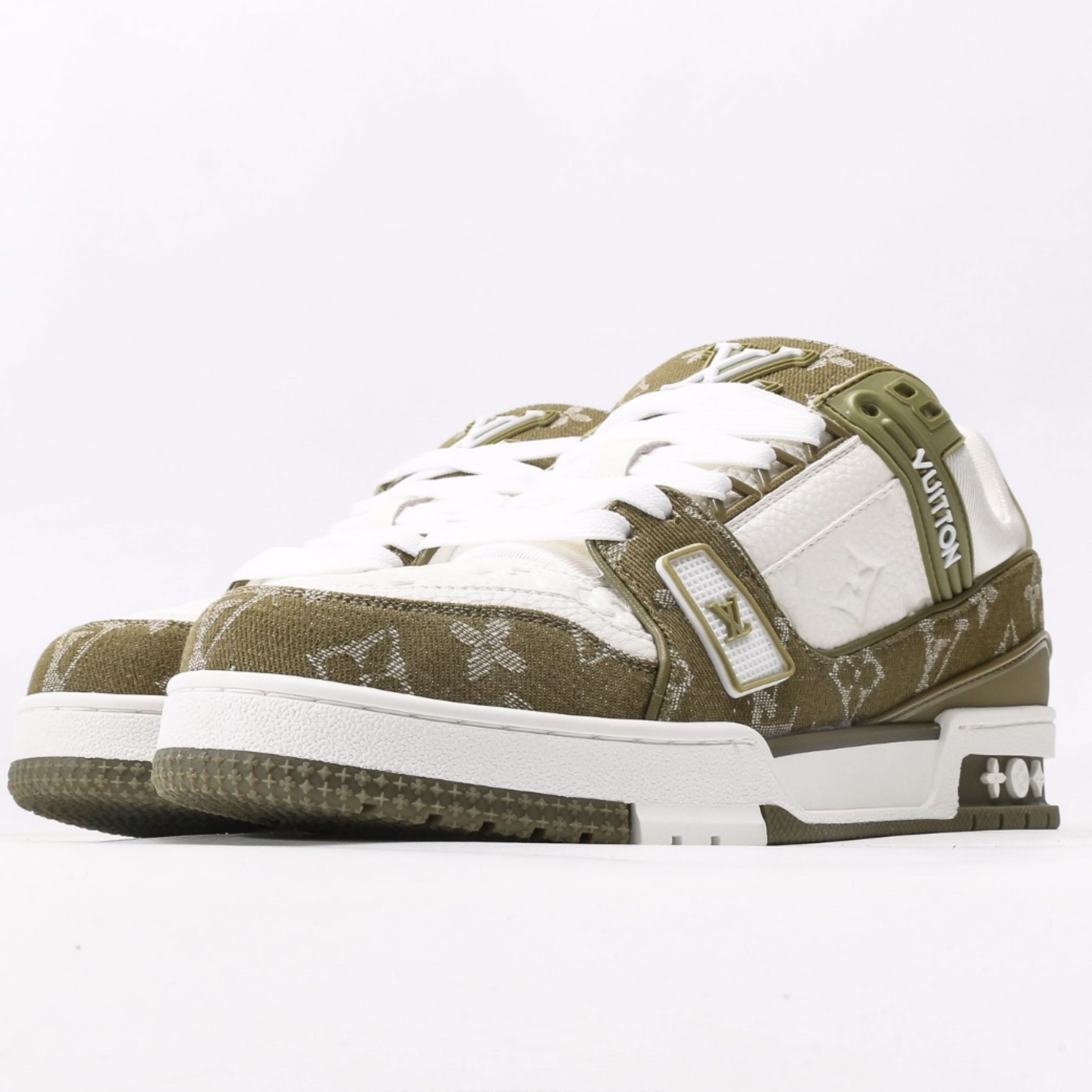Louis Vuitton LV