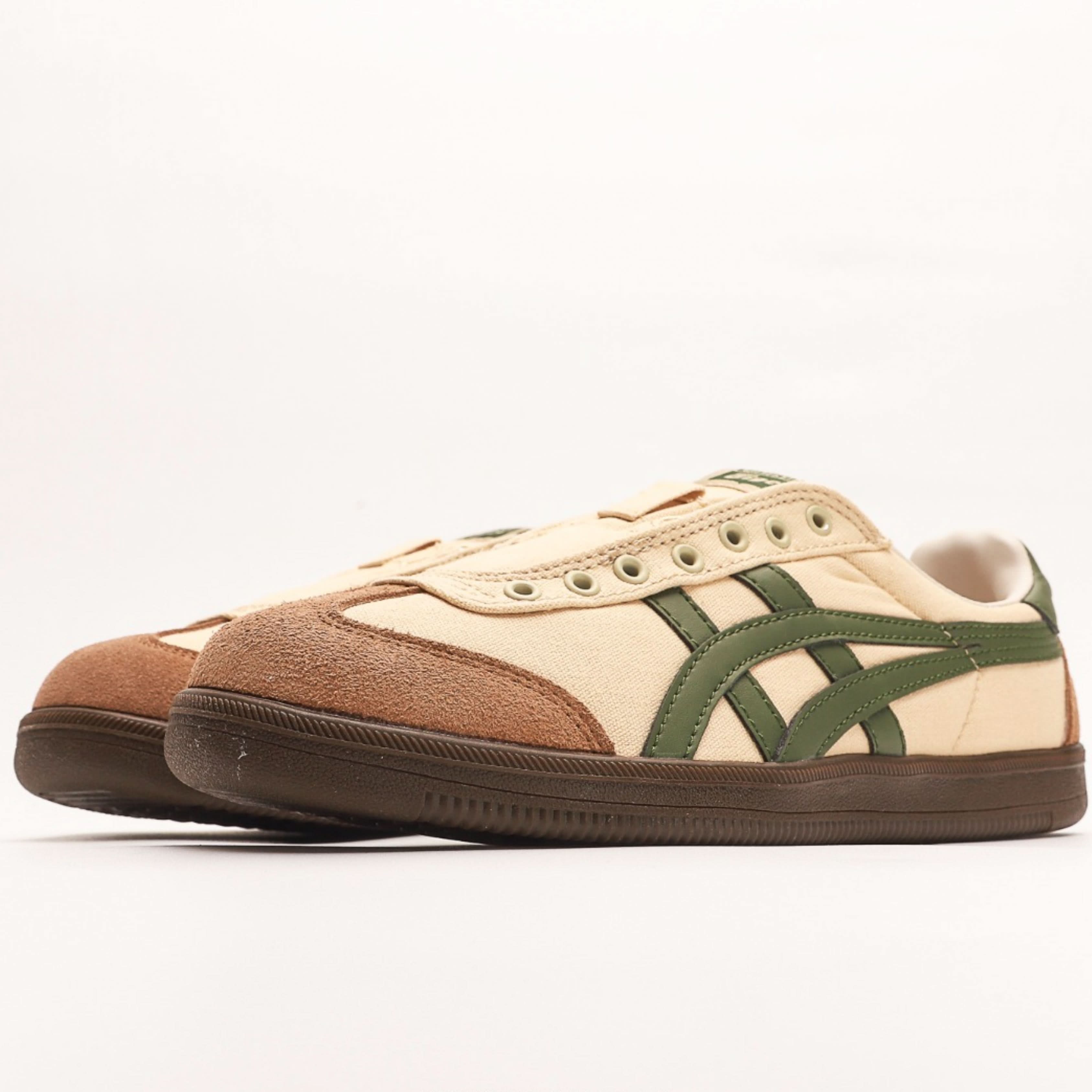 Onitsuka Tiger Tokuten Slip‑On – Beige/Brown/Green Suede Edition