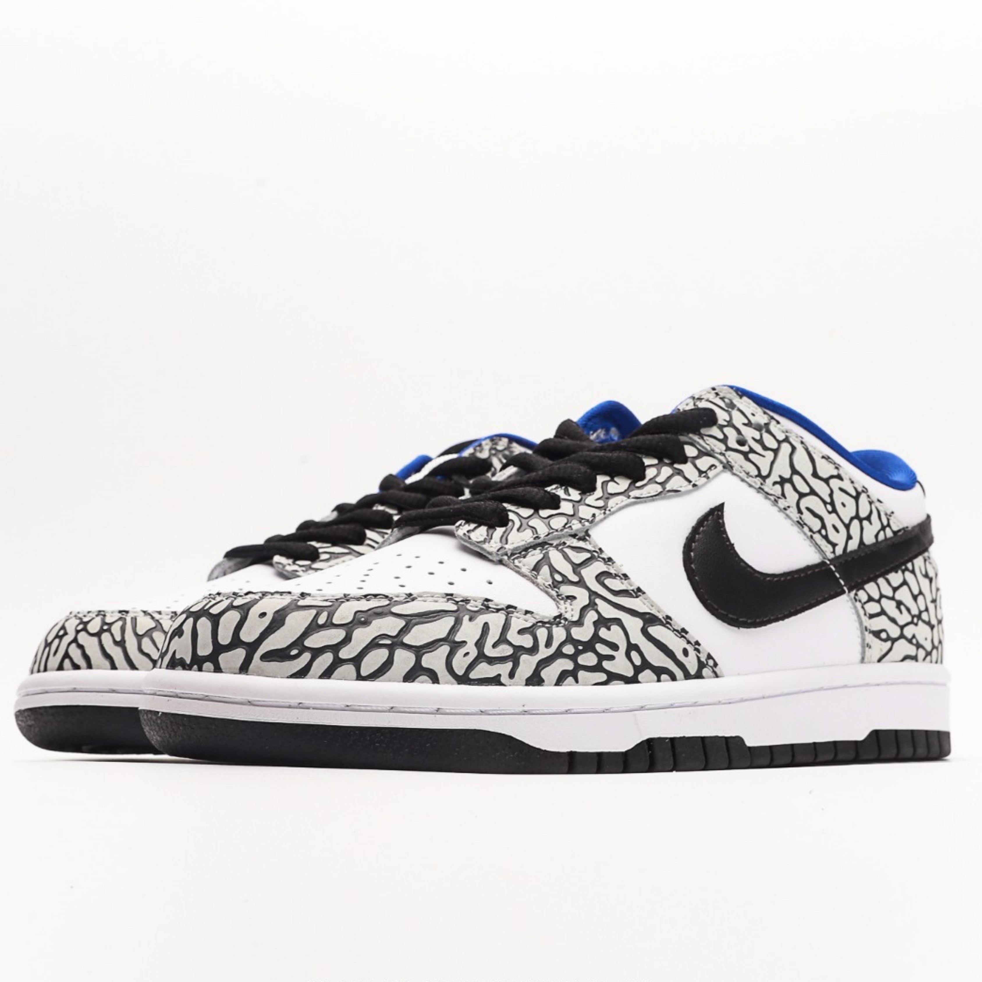 Nike SB Dunk Low Supreme White Cement