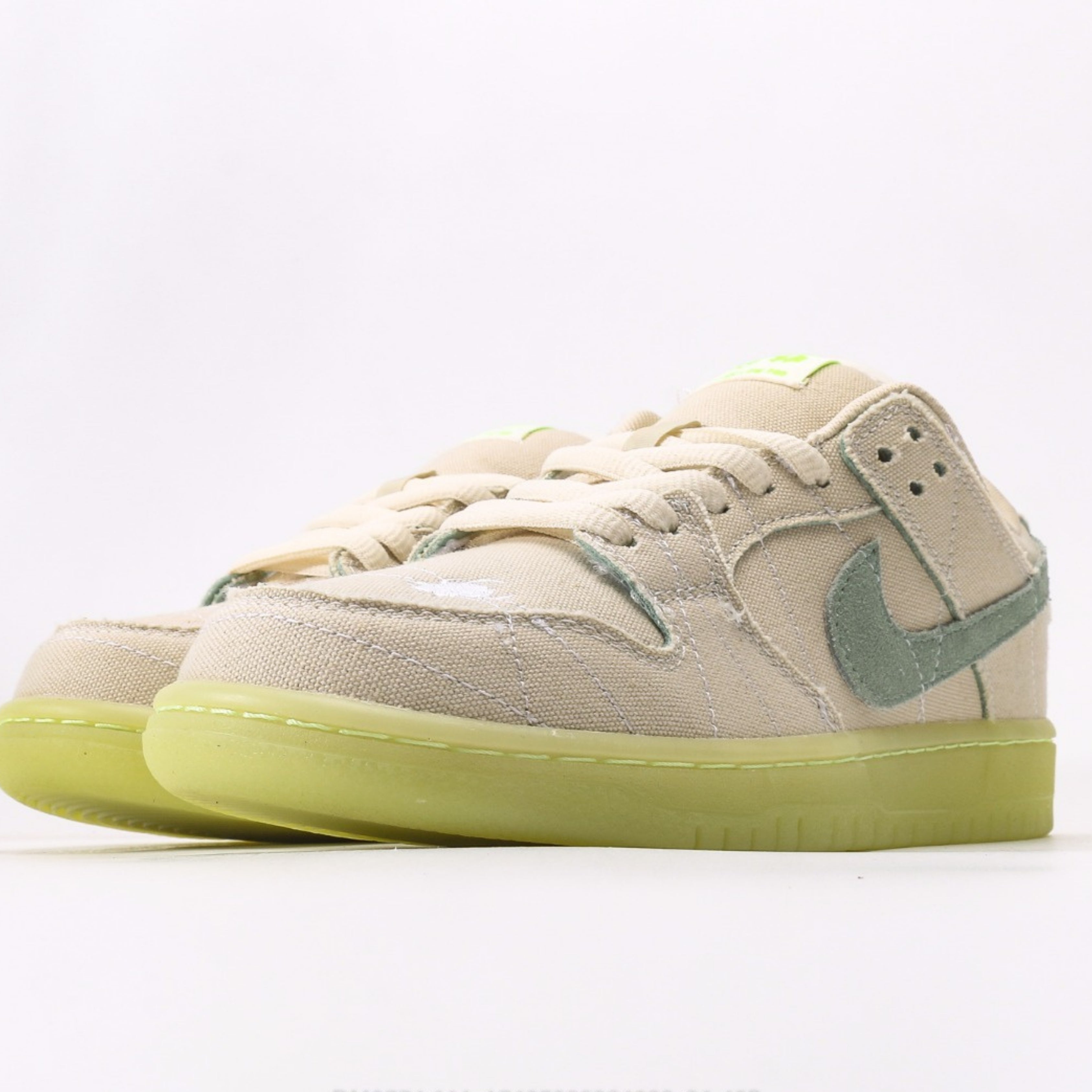 Nike SB Dunk Low Mummy