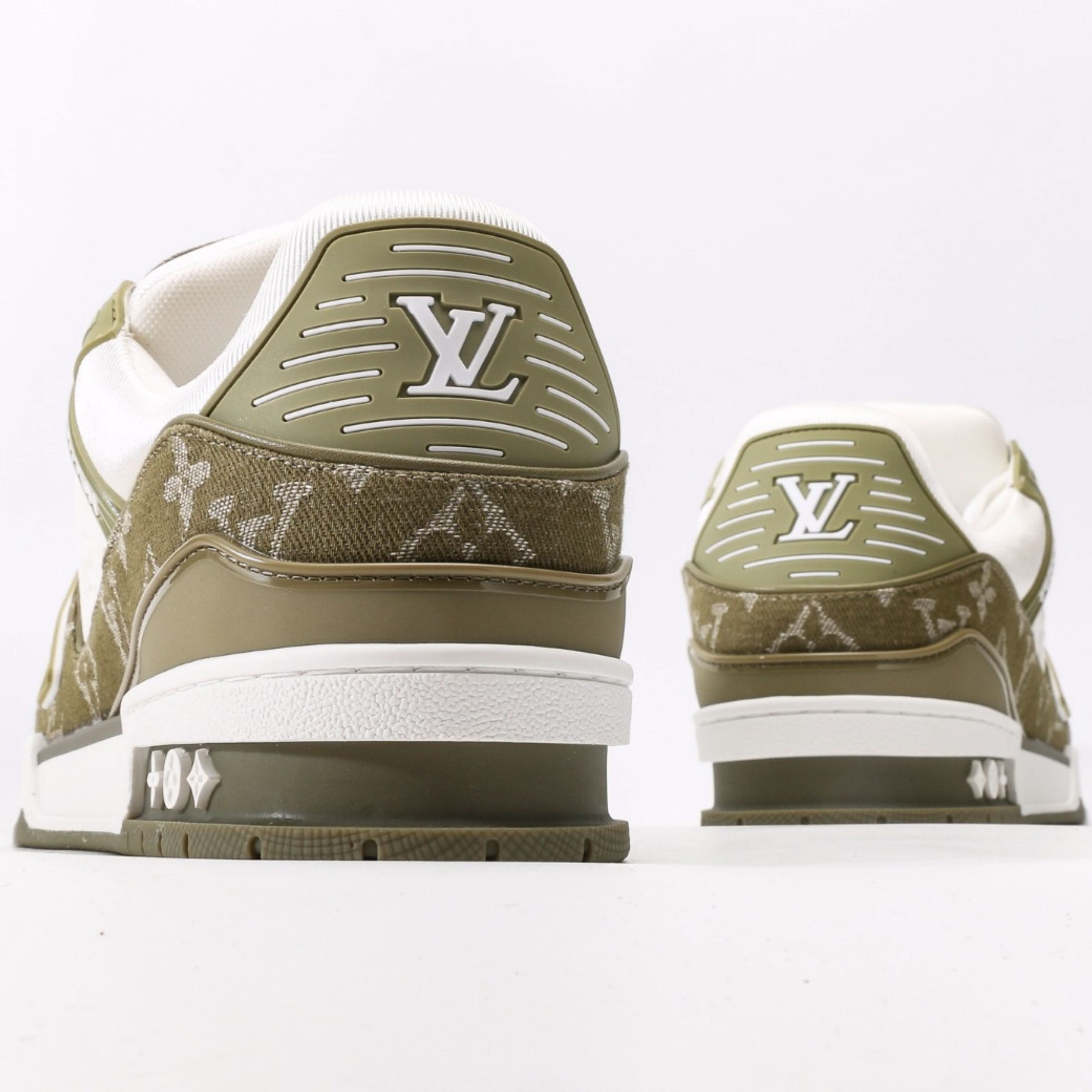 Louis Vuitton LV