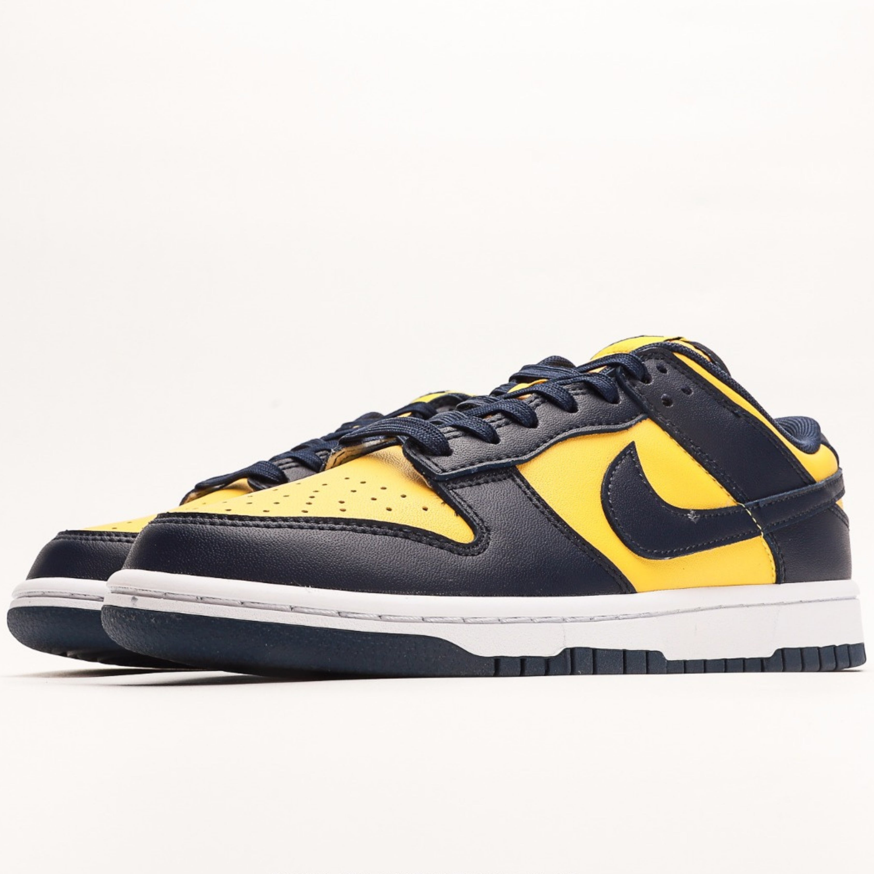 Nike Dunk Low Michigan