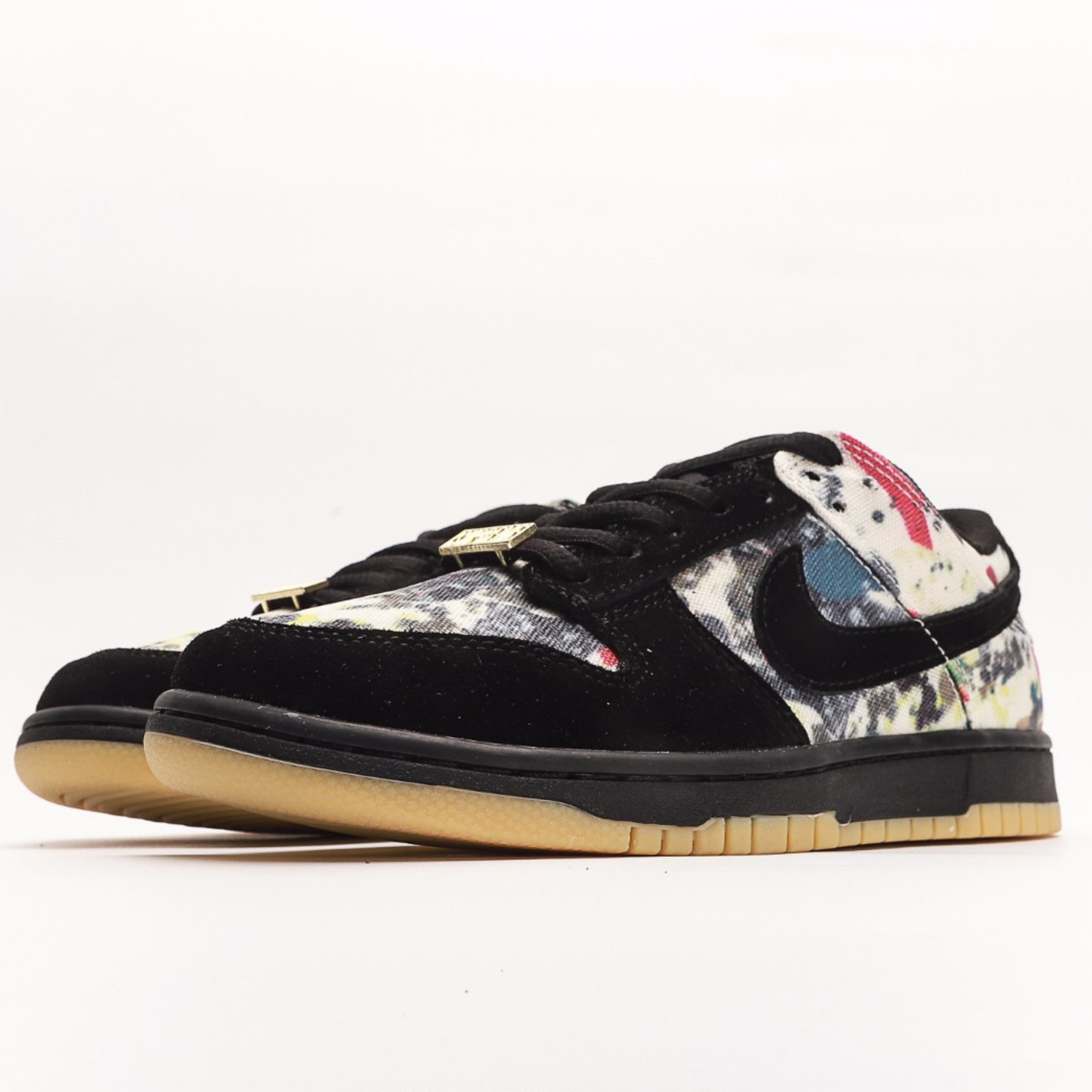 Nike SB Dunk Low Supreme Rammellzee