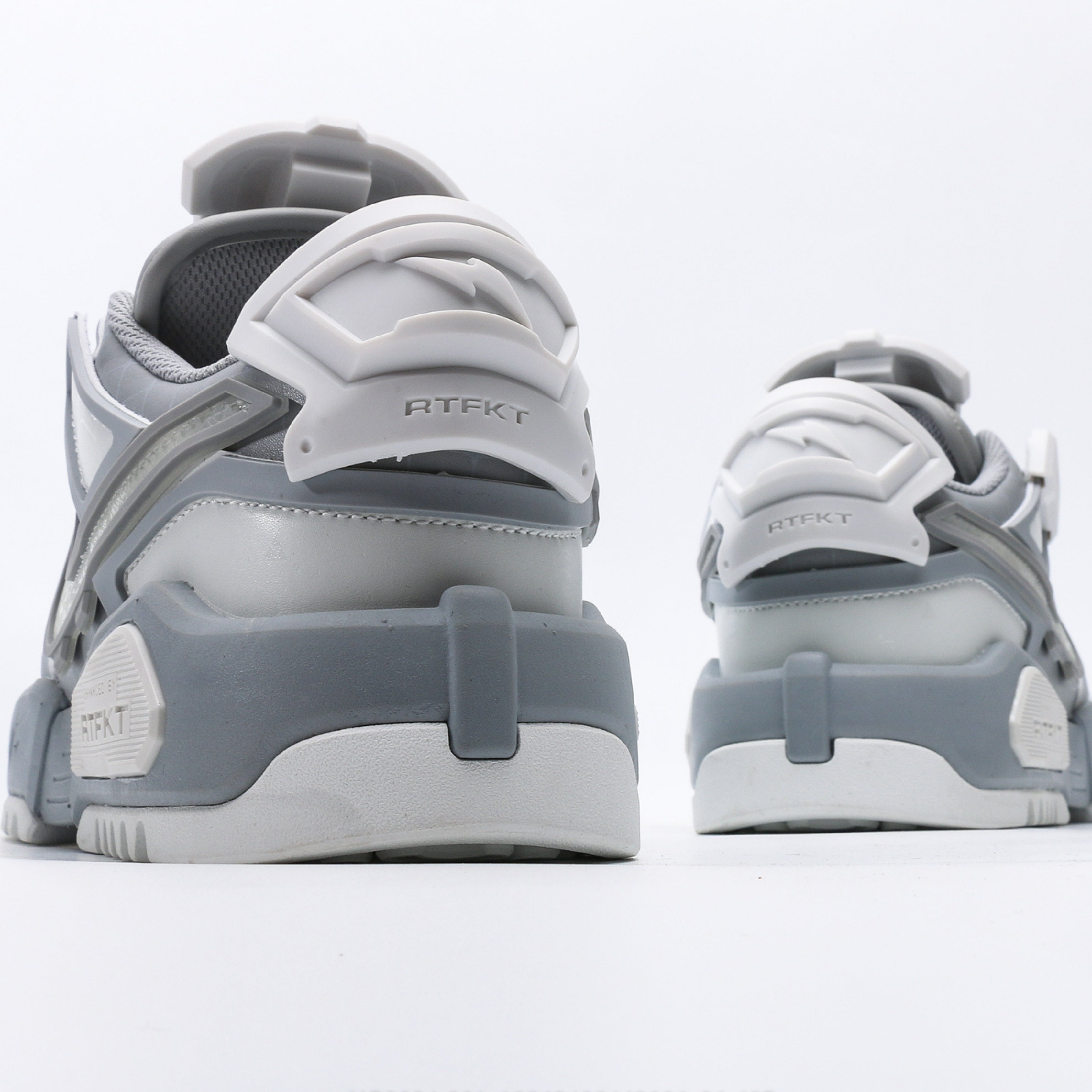 Nike Dunk Genesis Low x RTFKT Ghost
