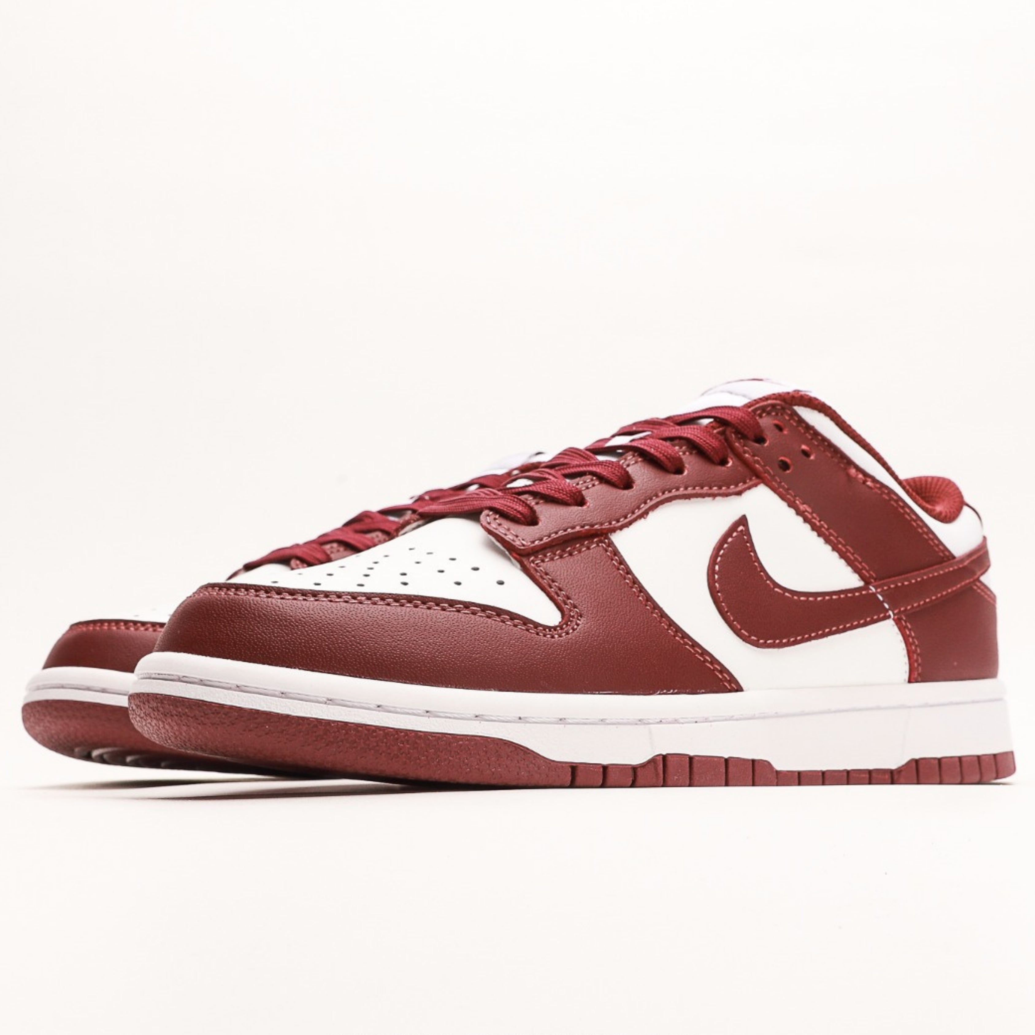 Nike Dunk Low Bordeaux