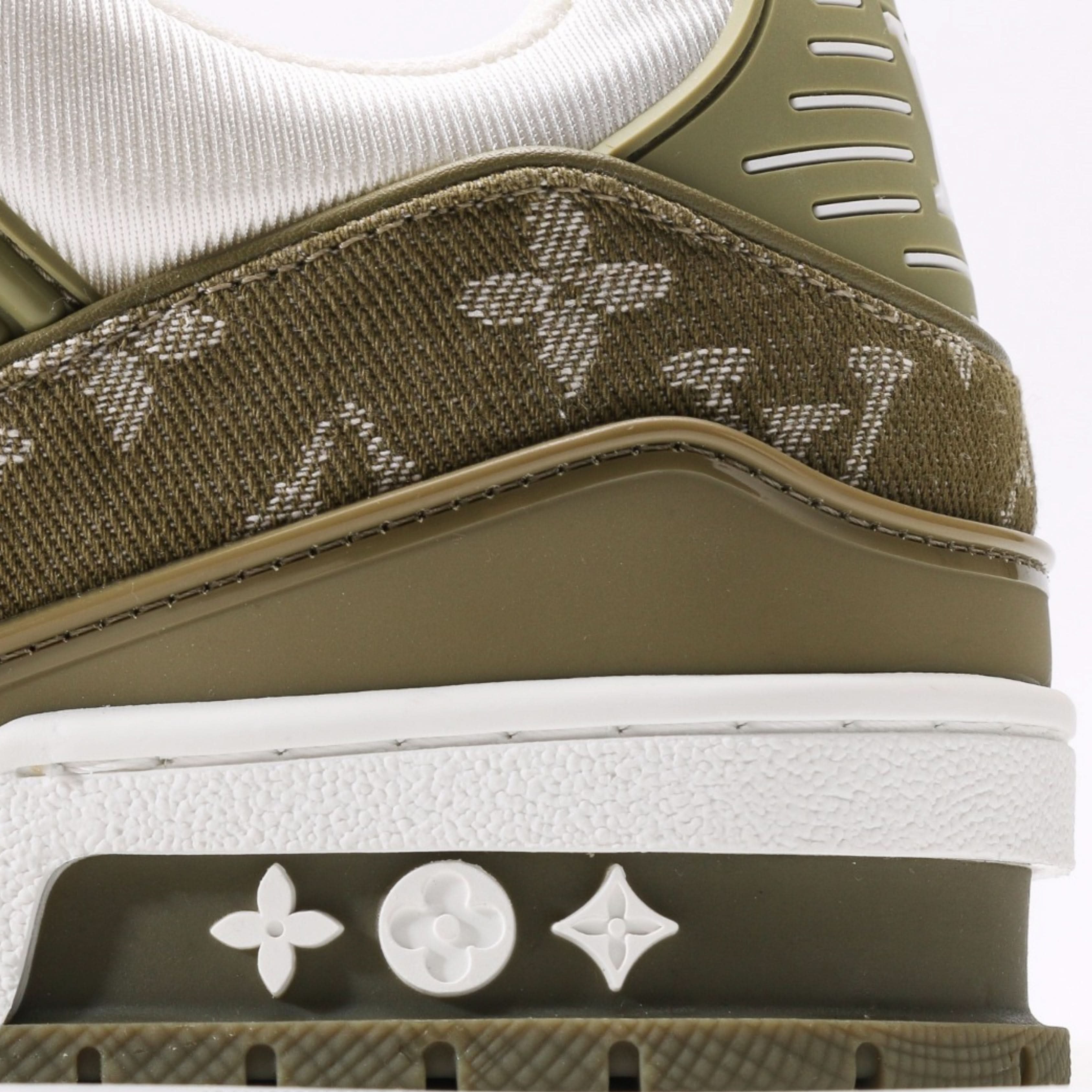 Louis Vuitton LV
