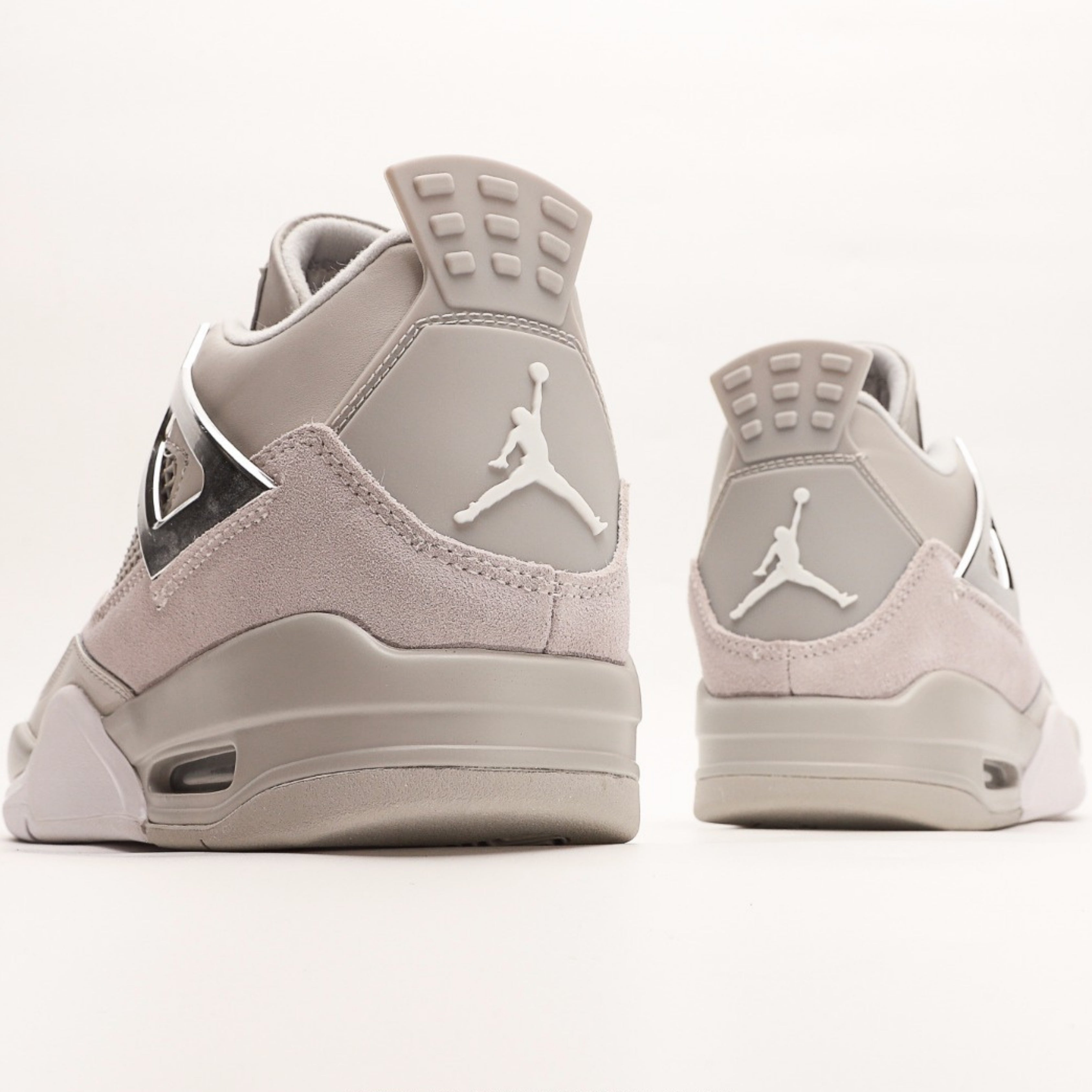 Nike Air Jordan 4 Retro Frozen Moments