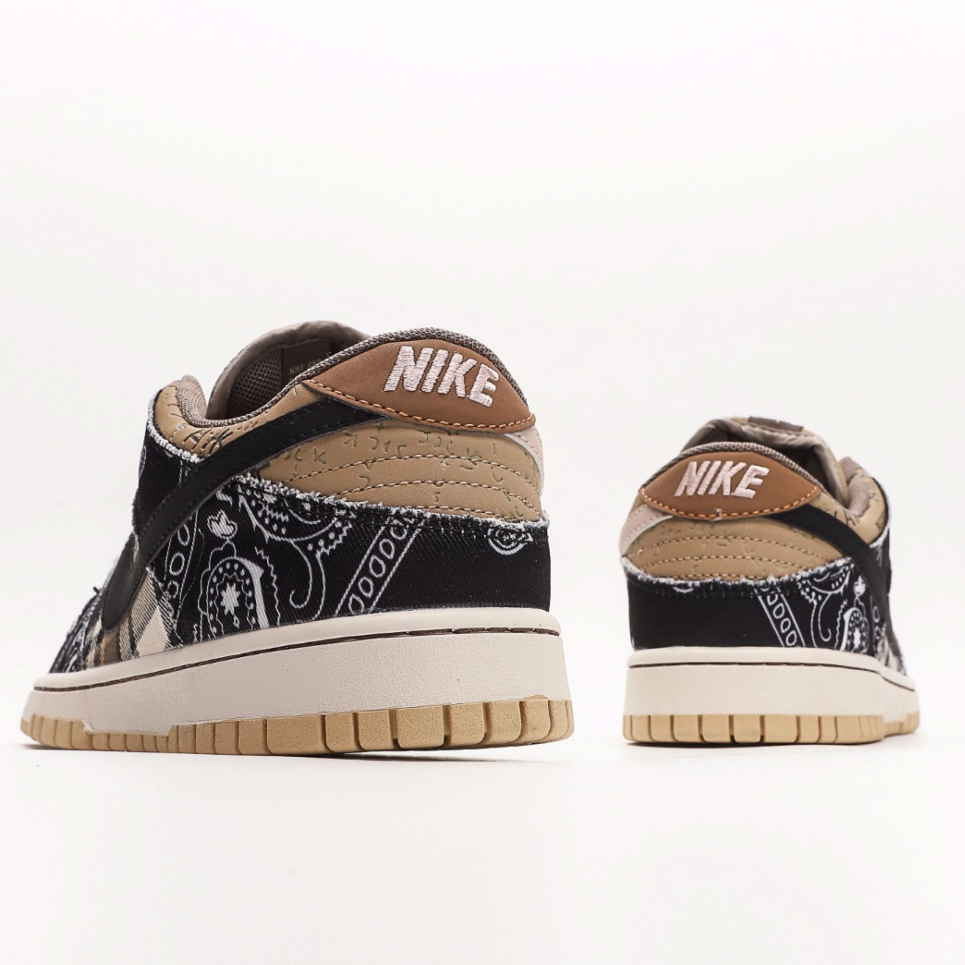 Nike SB Dunk Low Travis Scott