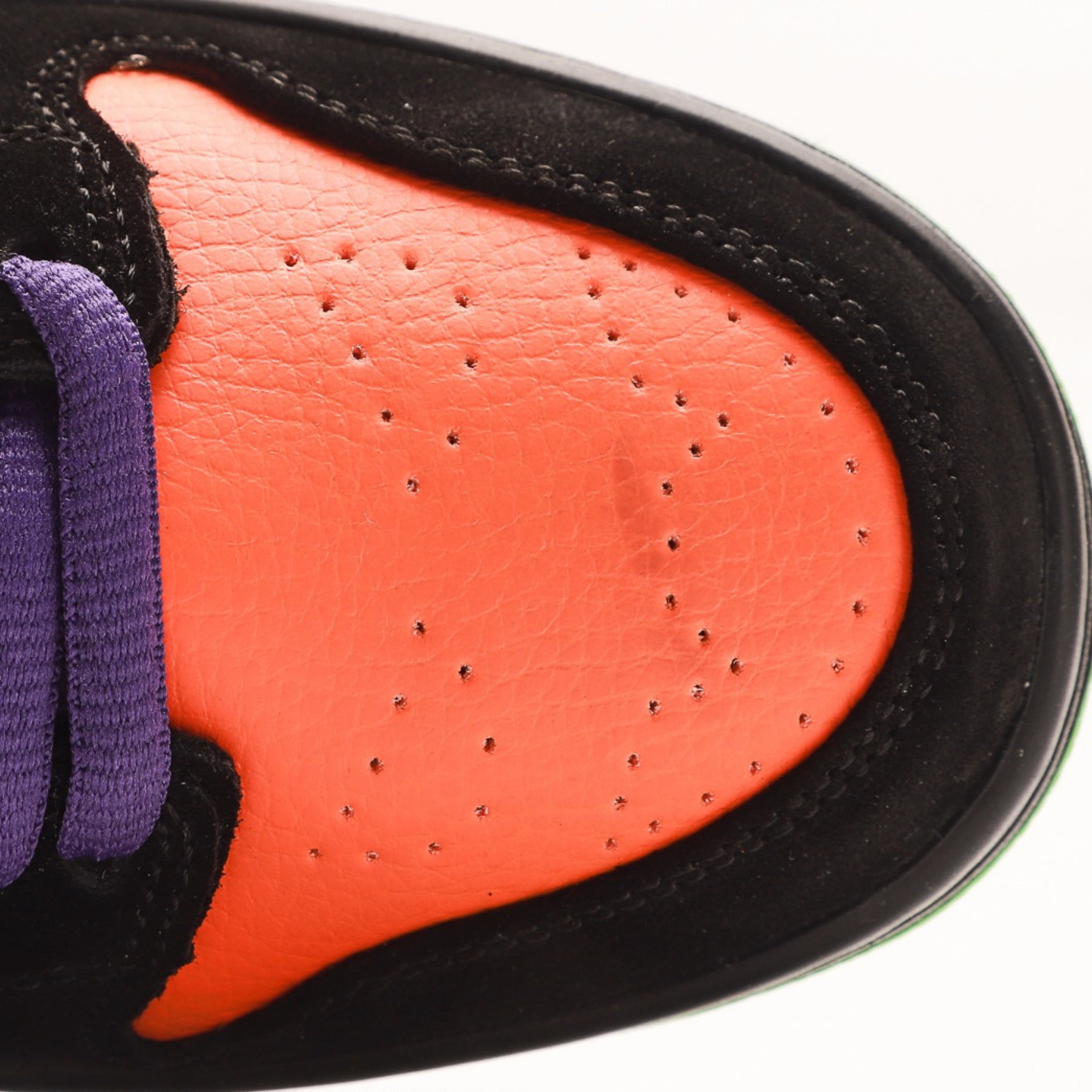 Nike SB Dunk Low Night of Mischief Halloween