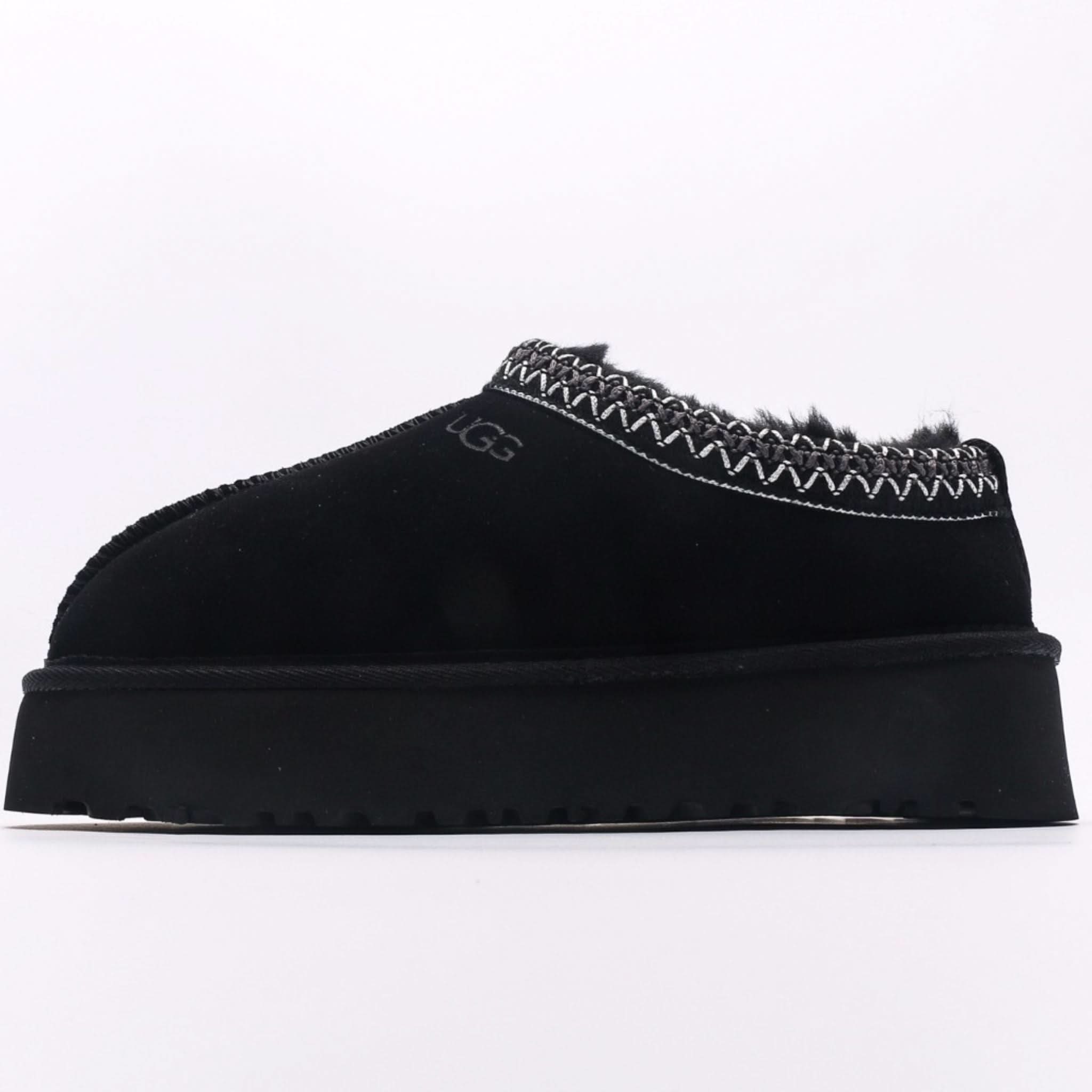UGG-5877 Black
