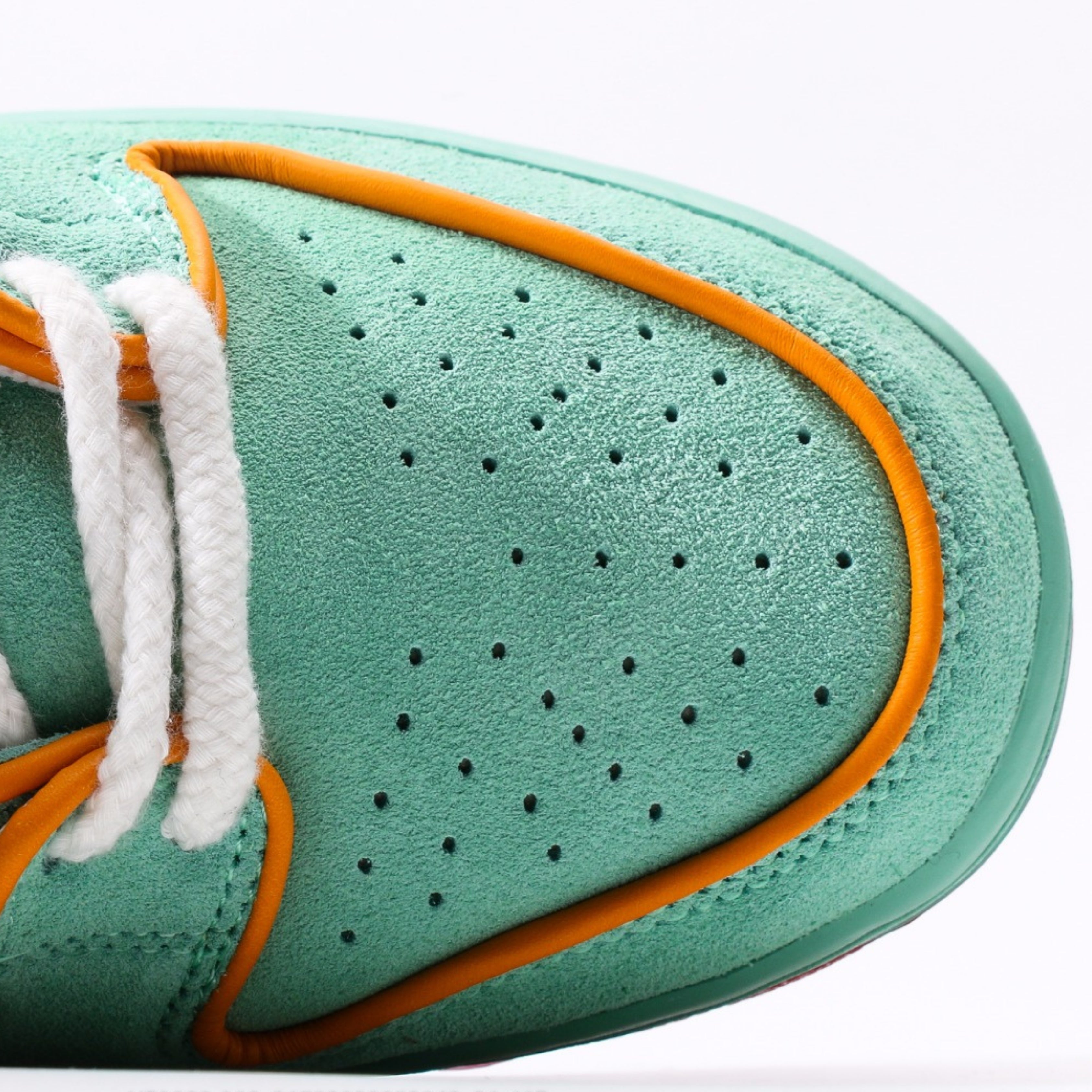 Nike SB Dunk Low Rodeo Tourmaline