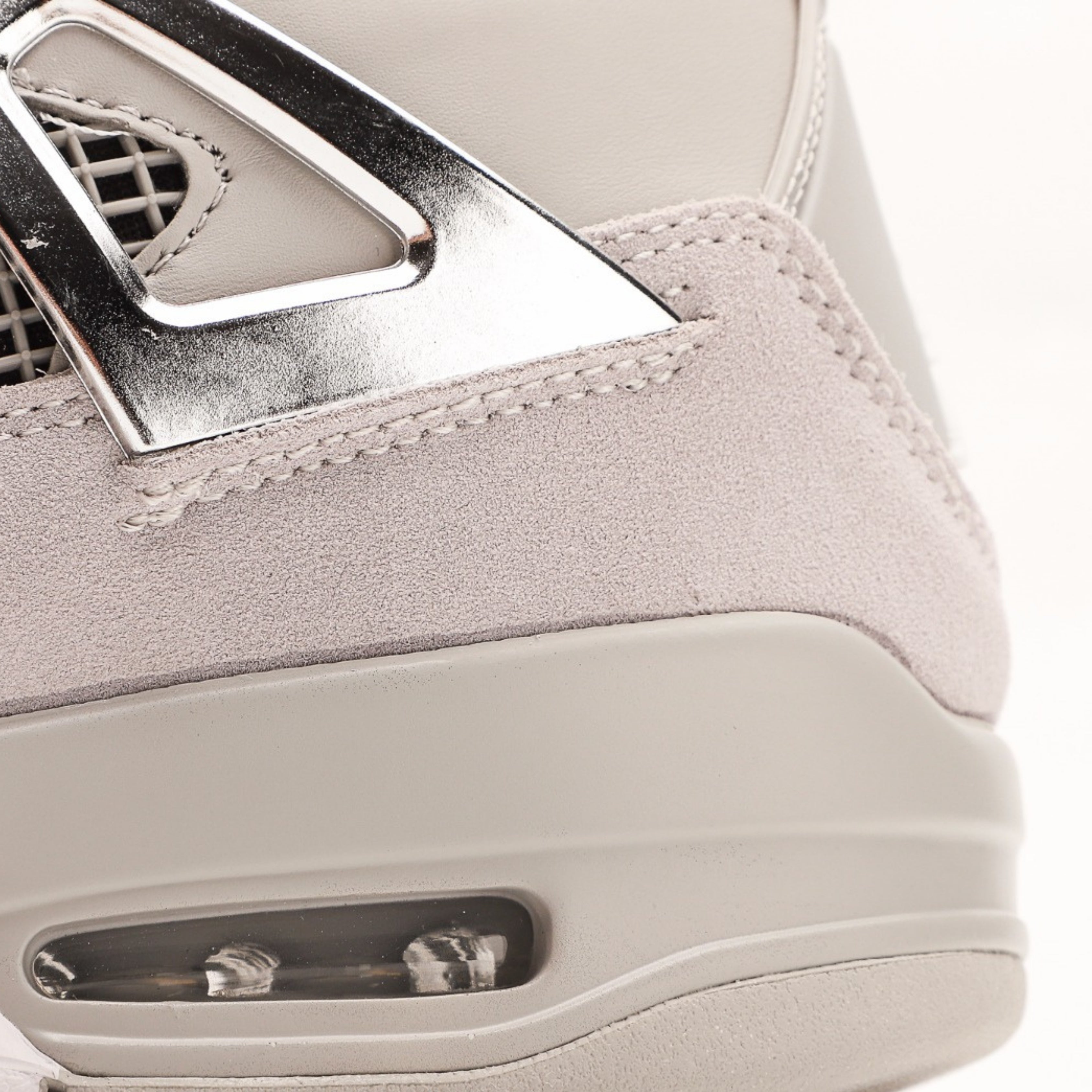 Nike Air Jordan 4 Retro Frozen Moments