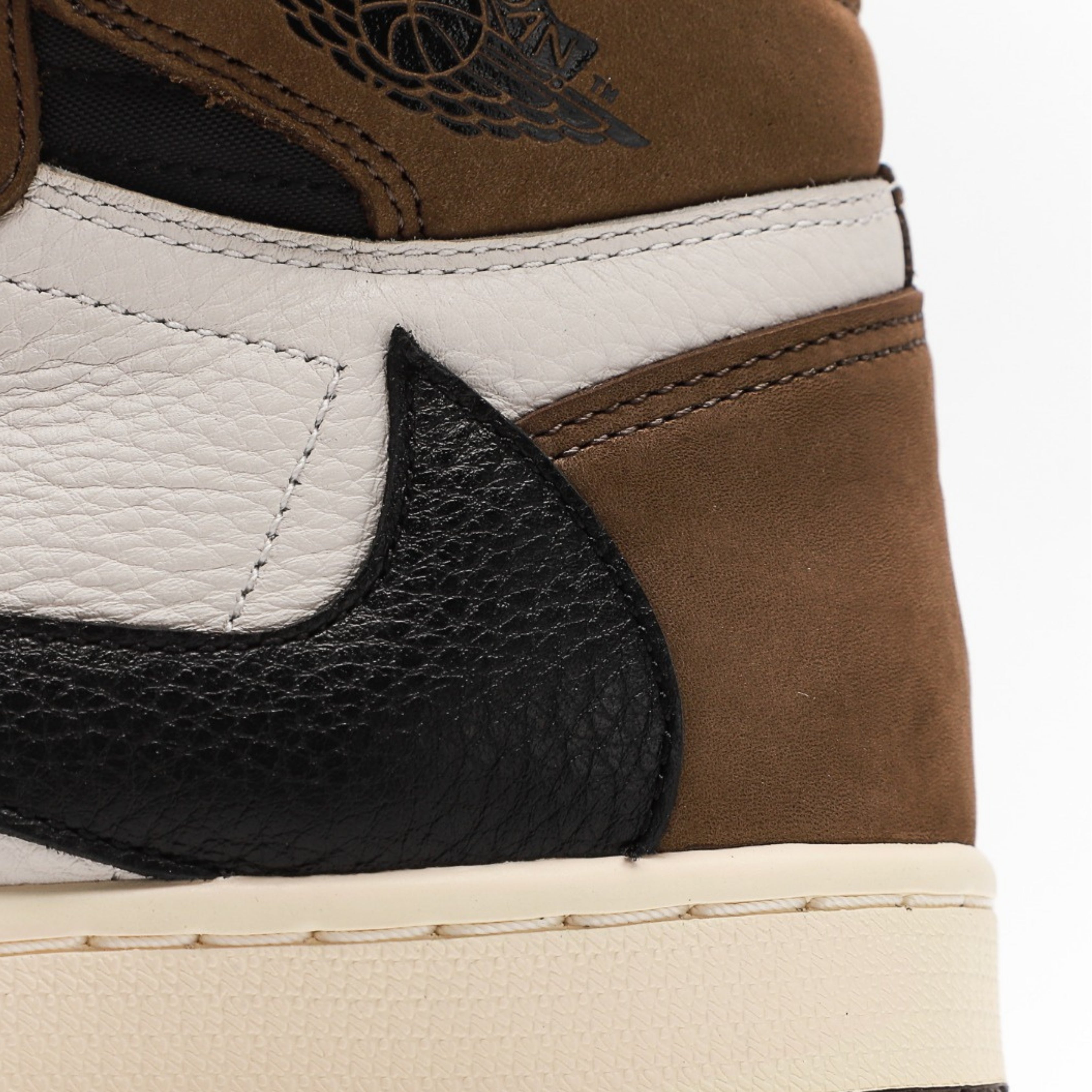 Nike Air Jordan 1 Retro High Travis Scott