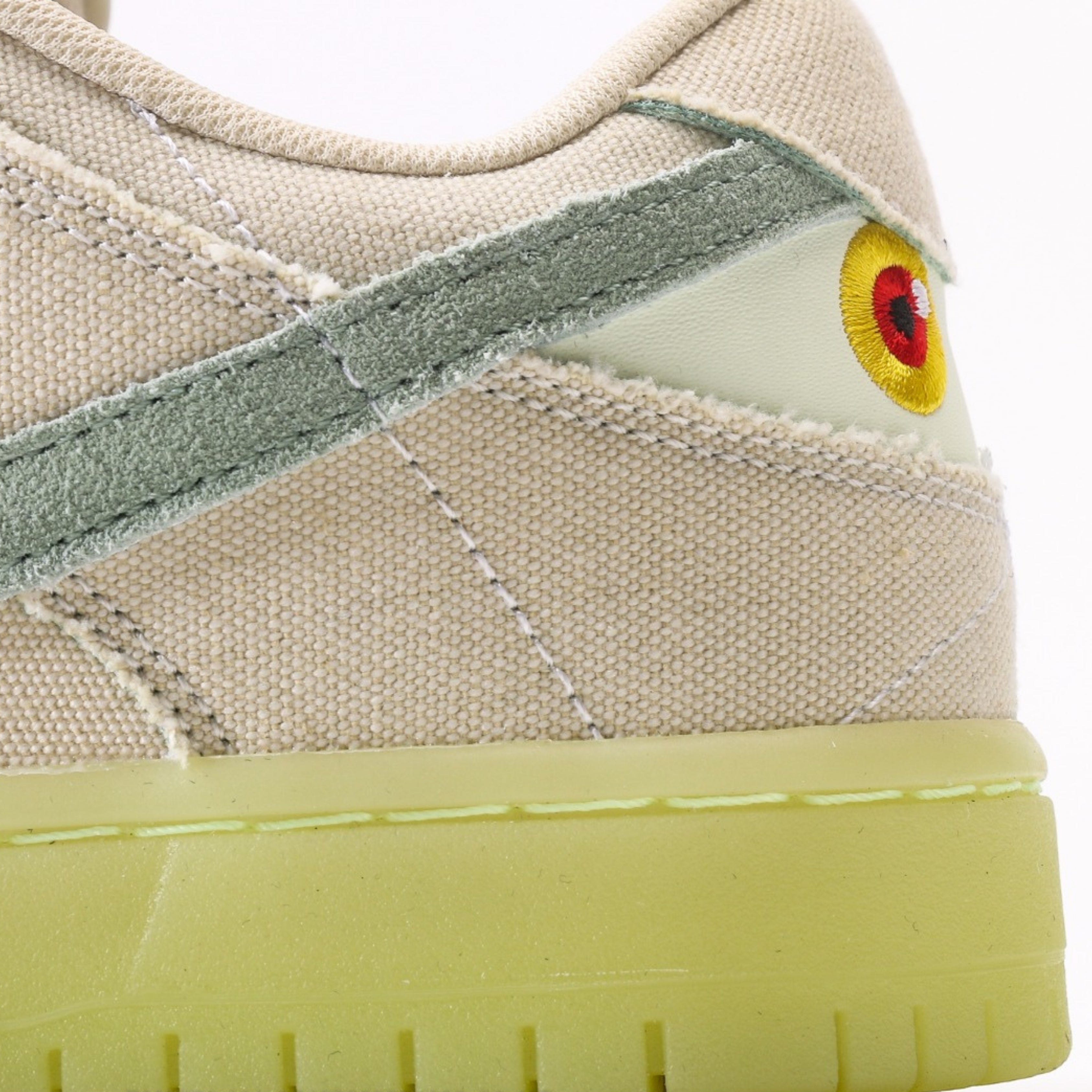 Nike SB Dunk Low Mummy