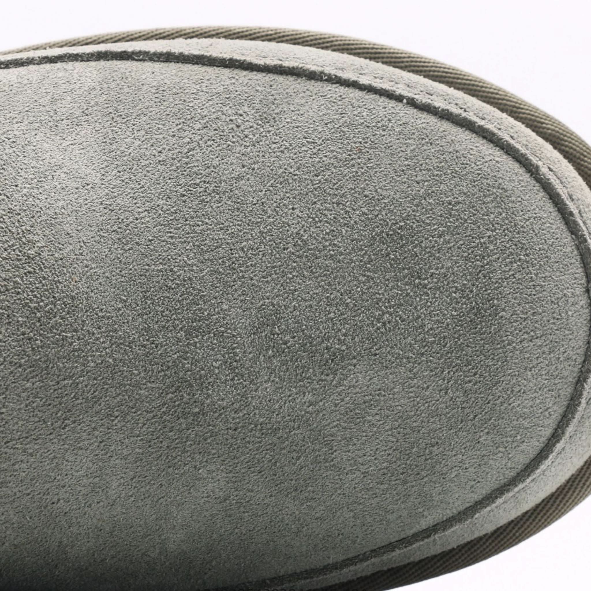 UGG-5877 Shaded Clover