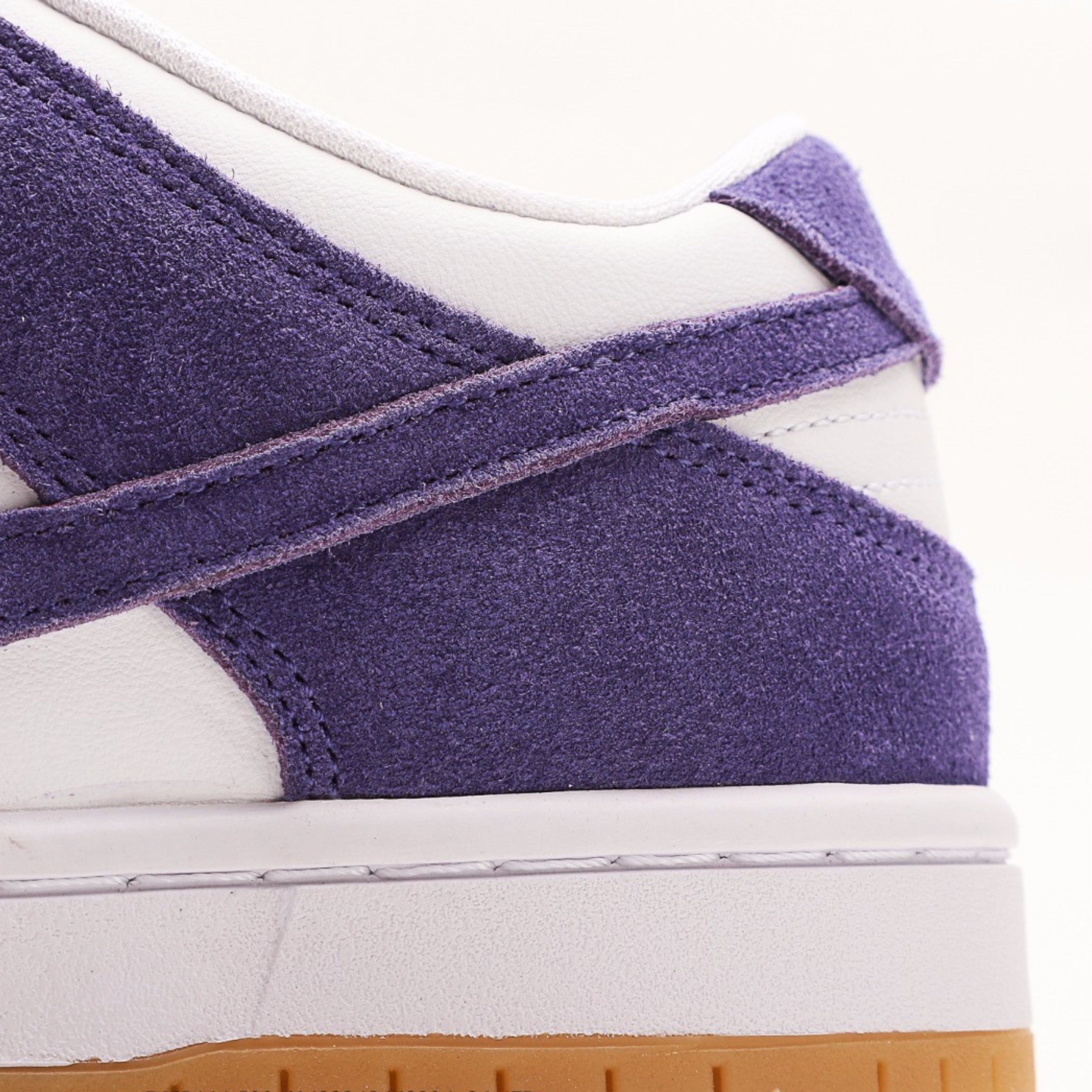 Nike SB Dunk Low Pro ISO Orange Label Court Purple